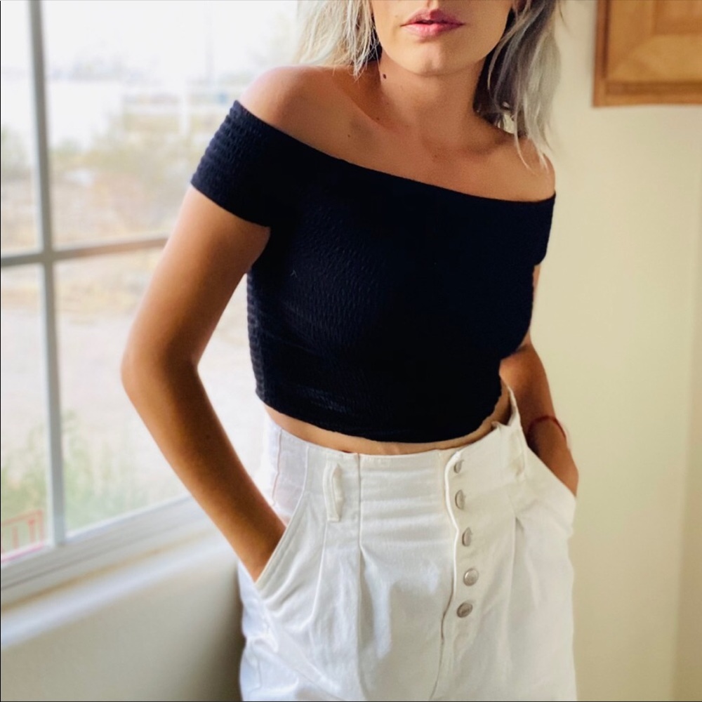 Last day! Closing closet ! Guess Off Shoulder Tank Top